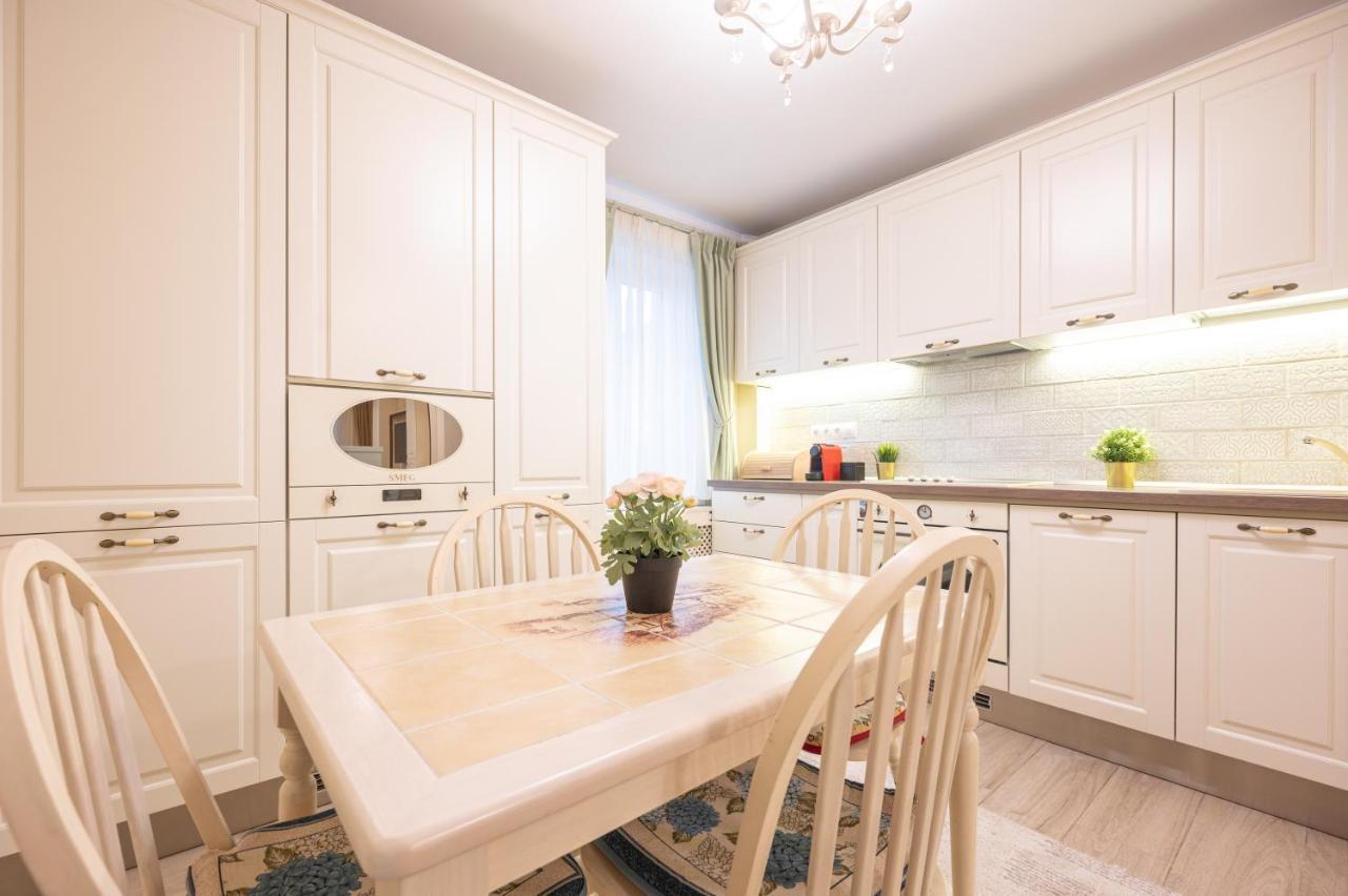 Dragos Flat Apartment Oradea Exterior foto